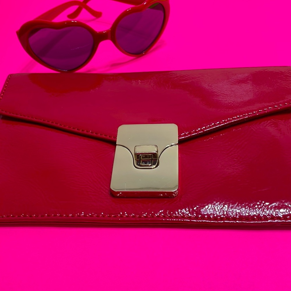 Red vintage clutch